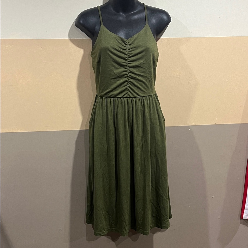 Yathon Army Green Sleeveless Ruched Midi Dress Women’s Size Small NWT